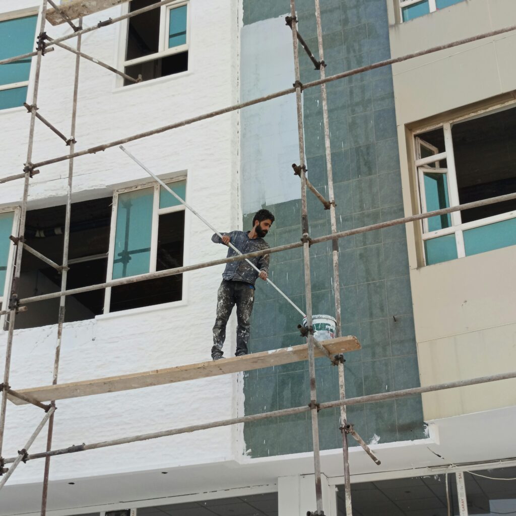 الفرق بين العظم والتشطيب